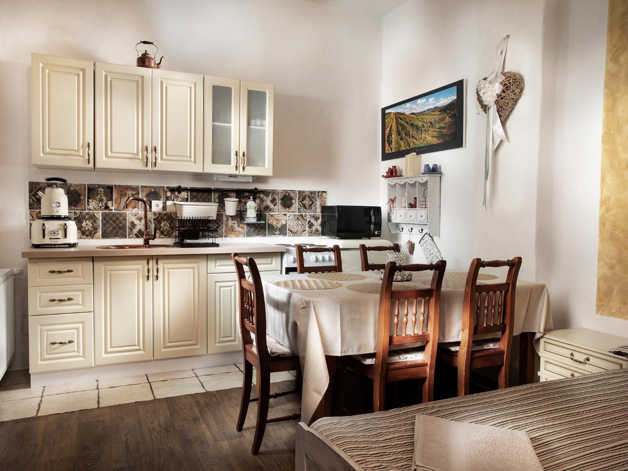 Lichtenstein Lva Apartman Břeclav Kültér fotó