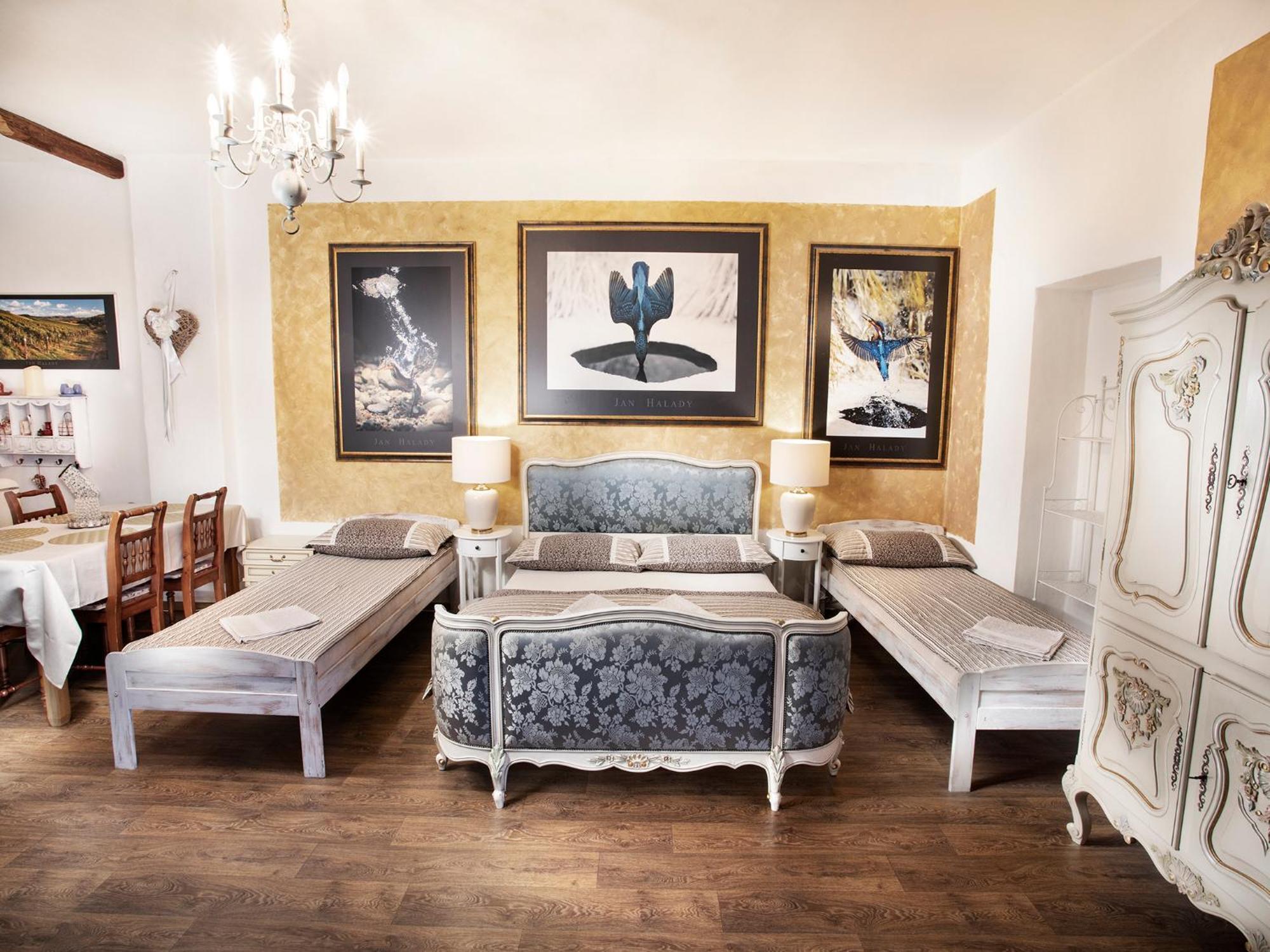 Lichtenstein Lva Apartman Břeclav Kültér fotó